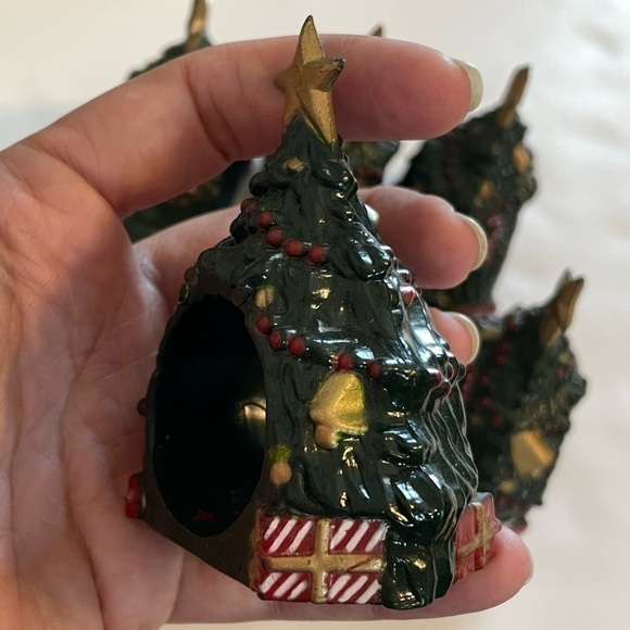 Holiday Christmas Napkin Rings Green Tree Set Of 6 Plastic Marked Reed Star Top - Picture 1 of 6